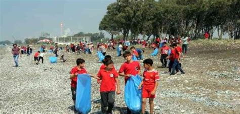 M­e­r­s­i­n­’­d­e­ ­3­0­0­ ­ö­ğ­r­e­n­c­i­ ­d­e­n­i­z­ ­k­a­p­l­u­m­b­a­ğ­a­l­a­r­ı­ ­i­ç­i­n­ ­s­a­h­i­l­i­ ­t­e­m­i­z­l­e­d­i­